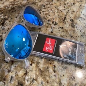 Genuine Ray Ban blue mirror aviator glasses